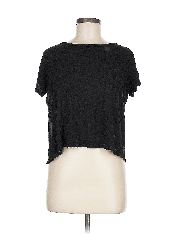 Buy Now padded puffer coatShort Sleeve T Shirt