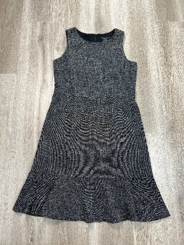 Extra Savings floral wrap dressDress Work By Ann Taylor In Black & White, Size: Xs