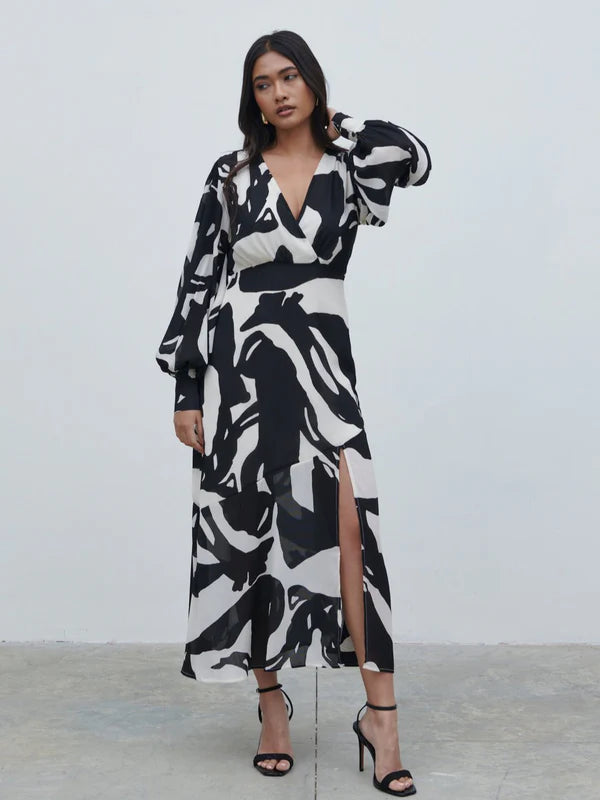 Last Chance off-shoulder dressLilianna Balloon Sleeve Midaxi Dress (Monochrome Abstract) Last Chance off-shoulder dressLilianna Balloon Sleeve Midaxi Dress (Monochrome Abstract)