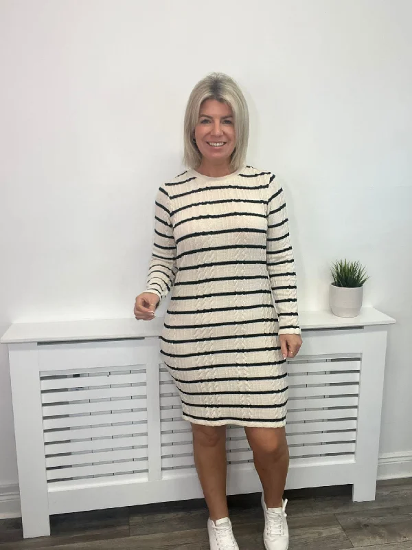 Low Prices wool dressWILLOW SHORT KNIT DRESS (BIRCH/BLACK)
