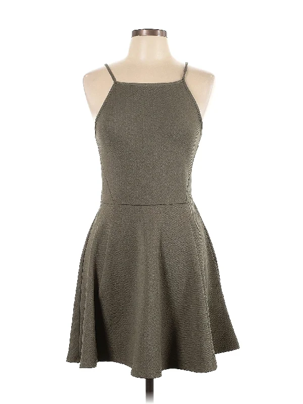 Price Blitz fashion-forward coatCasual Dress