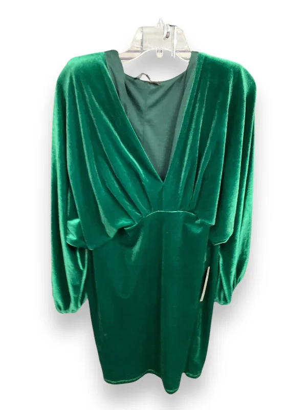 Special Buy flowy maxi dressDress Party Short By Eloquii In Emerald, Size: Xl