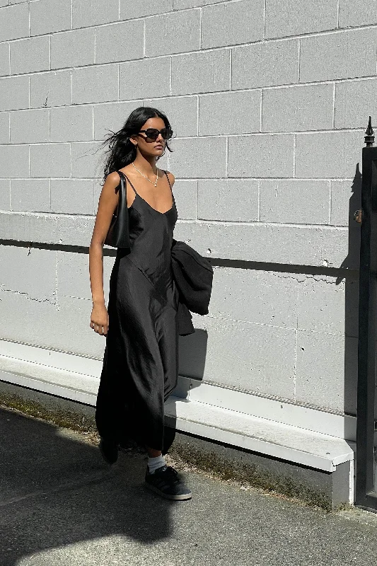 Act Fast cocktail dressMIDI SLIP DRESS