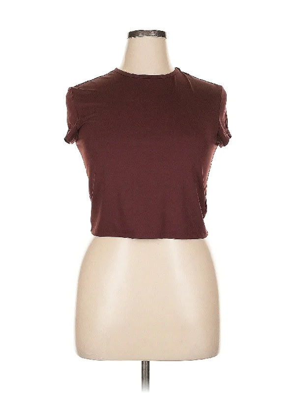 Steals and Deals contemporary trench coatSleeveless T Shirt