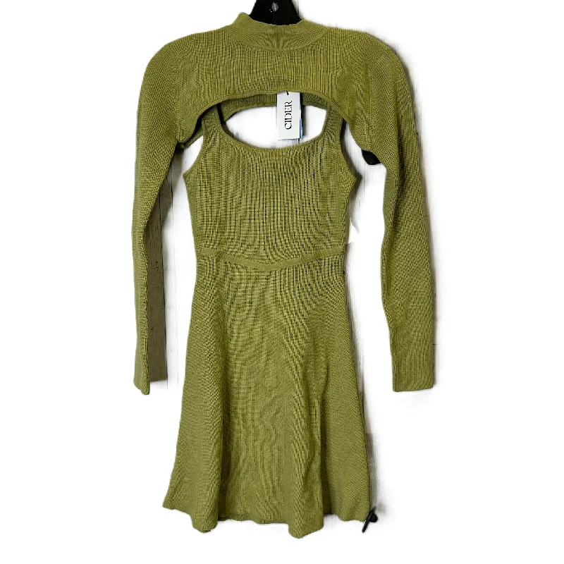 Don't Wait classic fit-and-flare dressDress Casual Short By Cider In Green, Size: S