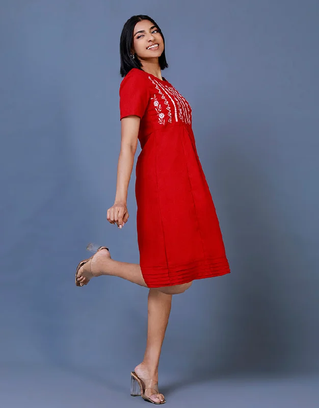 Quick Sale casual summer dressRound Neck Embroidered Dress