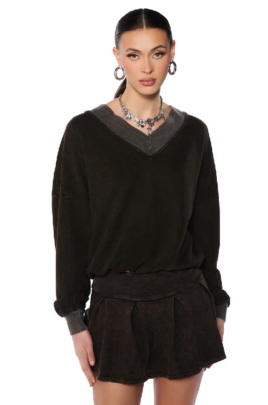 Steals and Deals KAYLANI V NECK SWEATSHIRT IN CHARCOAL GREY